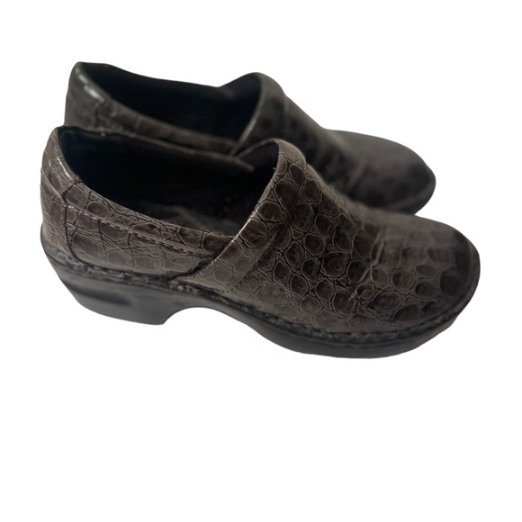 B.0.C. Born of Concept Gray Crocodile Style Slip on Clog Shoes NWOT  Size 7.5 - Picture 5 of 6